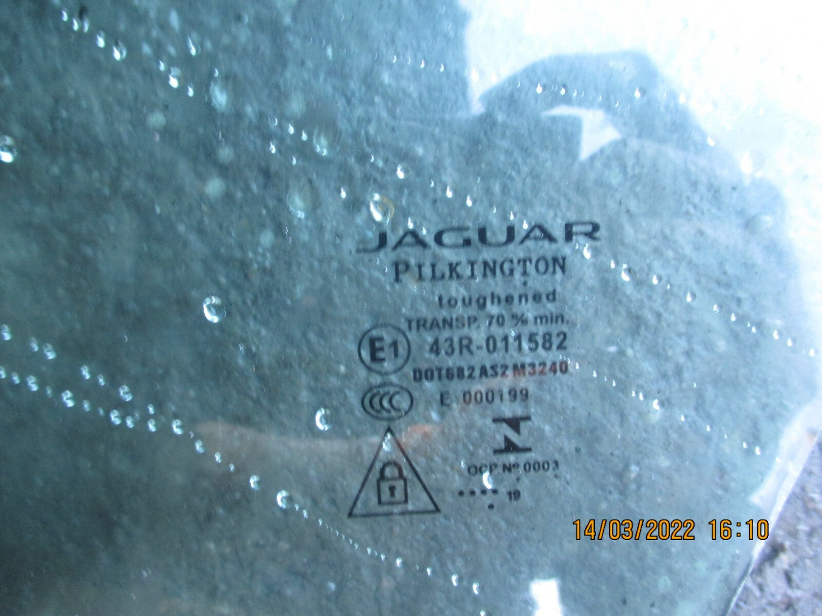 JAGUAR XE 2019 NSF PASSENGER SIDE FRONT DOOR WINDOW DROP GLASS