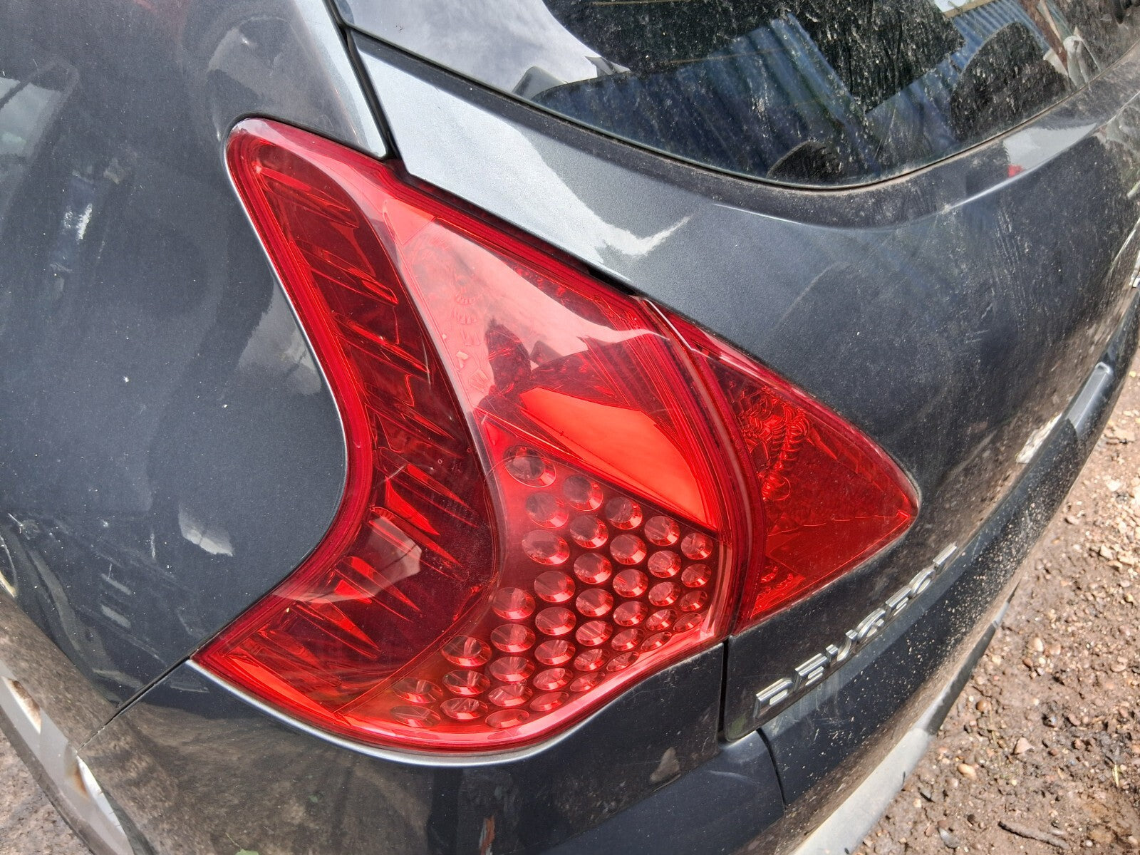 2012 PEUGEOT 3008 MK1 PRE FACELIFT NSR PASSENGER SIDE REAR OUTER TAIL LIGHT