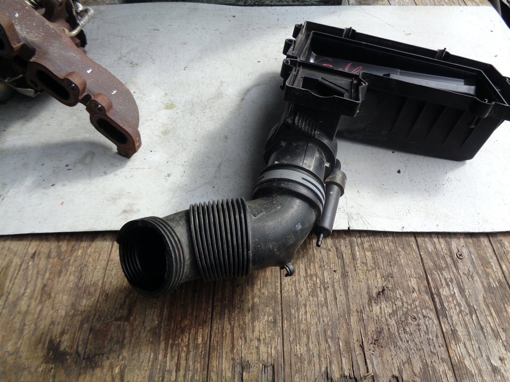 VW VOLKSWAGEN GOLF 2.0 TDI MK7 AIR FLOW METER INTAKE 04L906461B 5Q0129654
