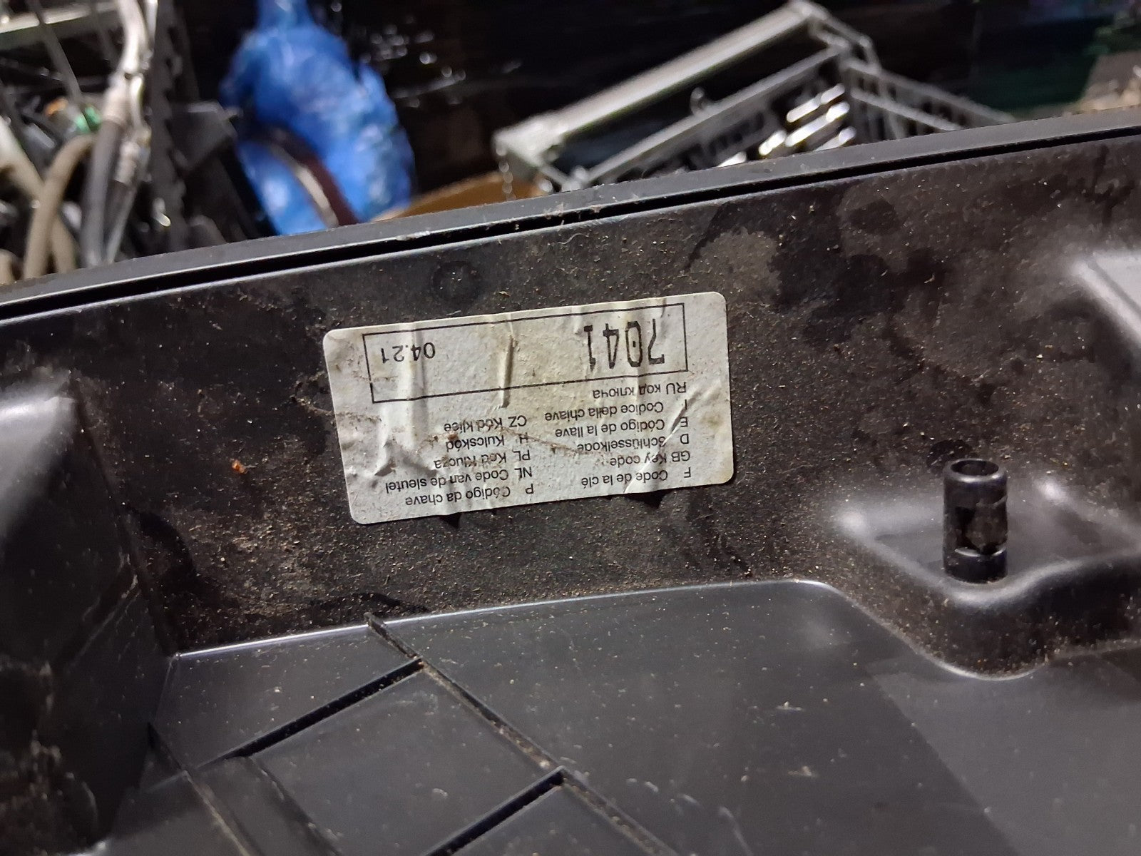 2022 SUZUKI VITARA MK4 GLOVE BOX FRONT STORAGE COMPARTMENT 7341054P005PK