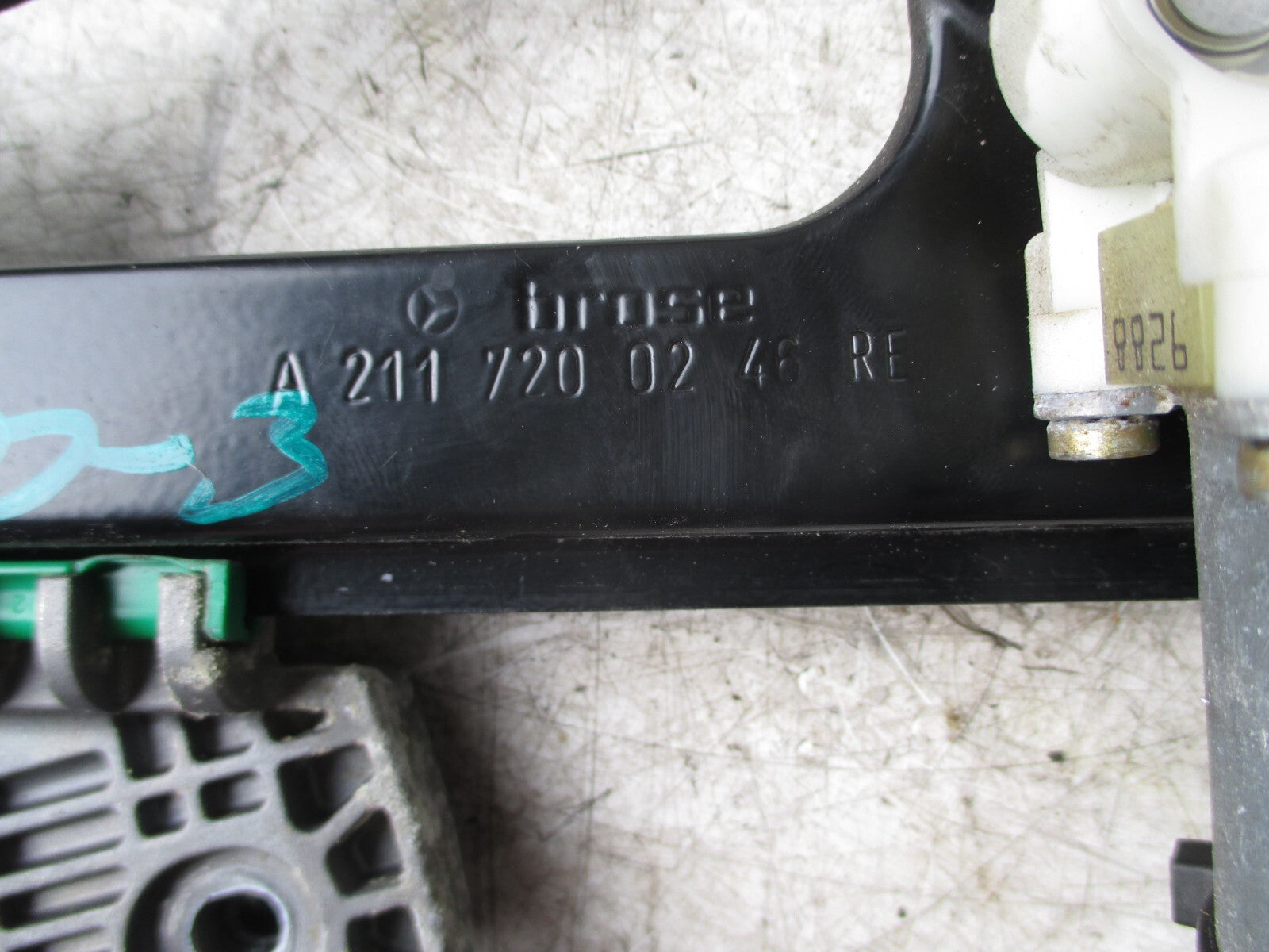 MERCEDES BENZ E CLASS W211 2003 DRIVER SIDE WINDOW MOTOR REGULATOR A2117200246