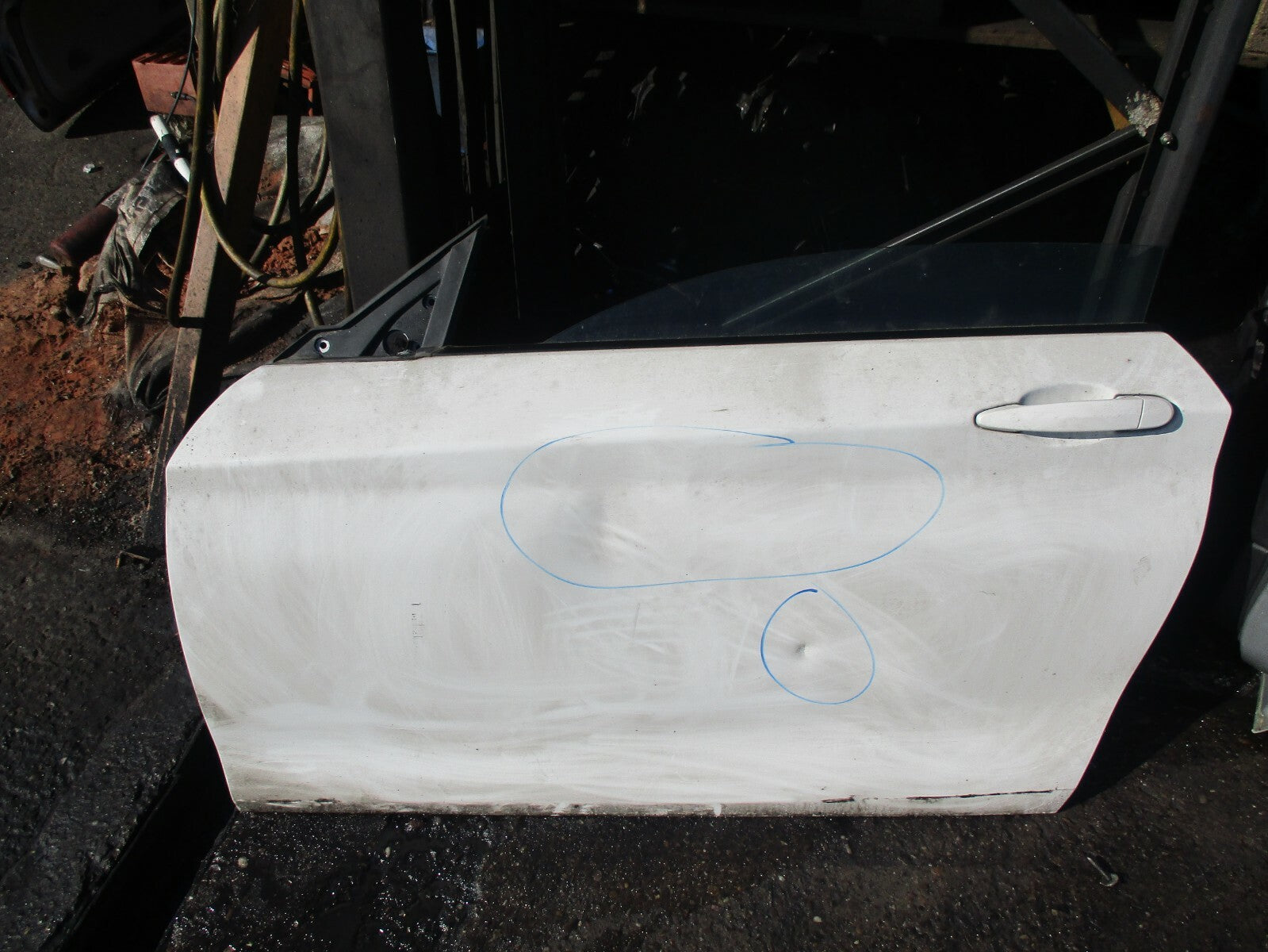 BMW 1 SERIES F21 3 DOOR NSF PASSENGER SIDE FRONT BARE DOOR WHITE (DAMAGED)