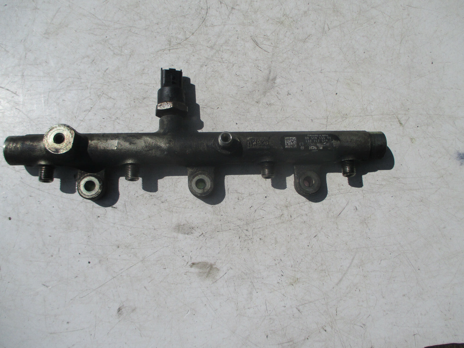 PEUGEOT 206 2003 DIESEL FUEL INJECTOR RAIL WITH SENSOR INJECTORS 9655182580