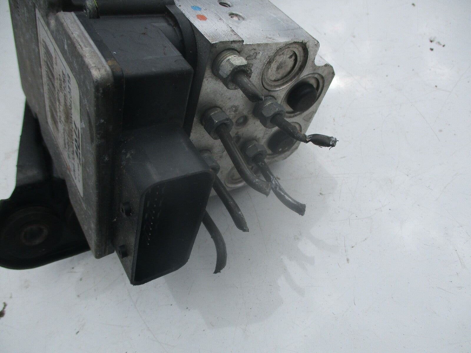 VAUXHALL VECTRA C 2003 2.0 DTI ABS PUMP 13664001 54084676A