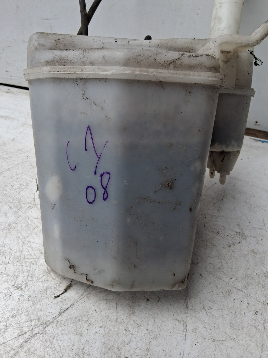 2008 CITROEN C1 MK1 FRONT WINDSCREEN WASHER WATER BOTTLE TANK