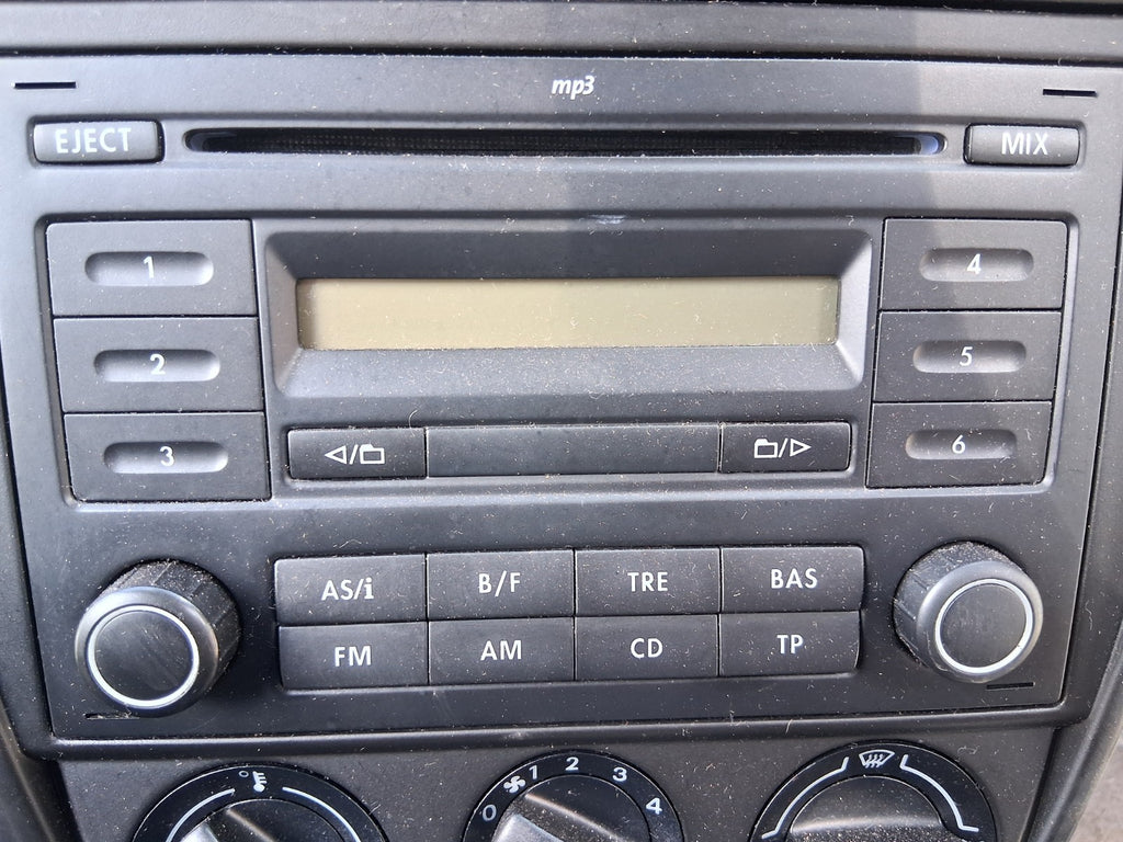 2011 VW VOLKSWAGEN FOX RADIO STEREO CD PLAYER HEAD UNIT
