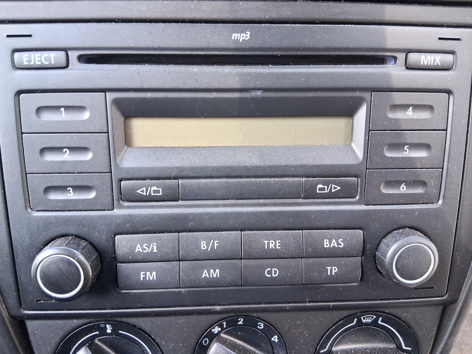 2011 VW VOLKSWAGEN FOX RADIO STEREO CD PLAYER HEAD UNIT