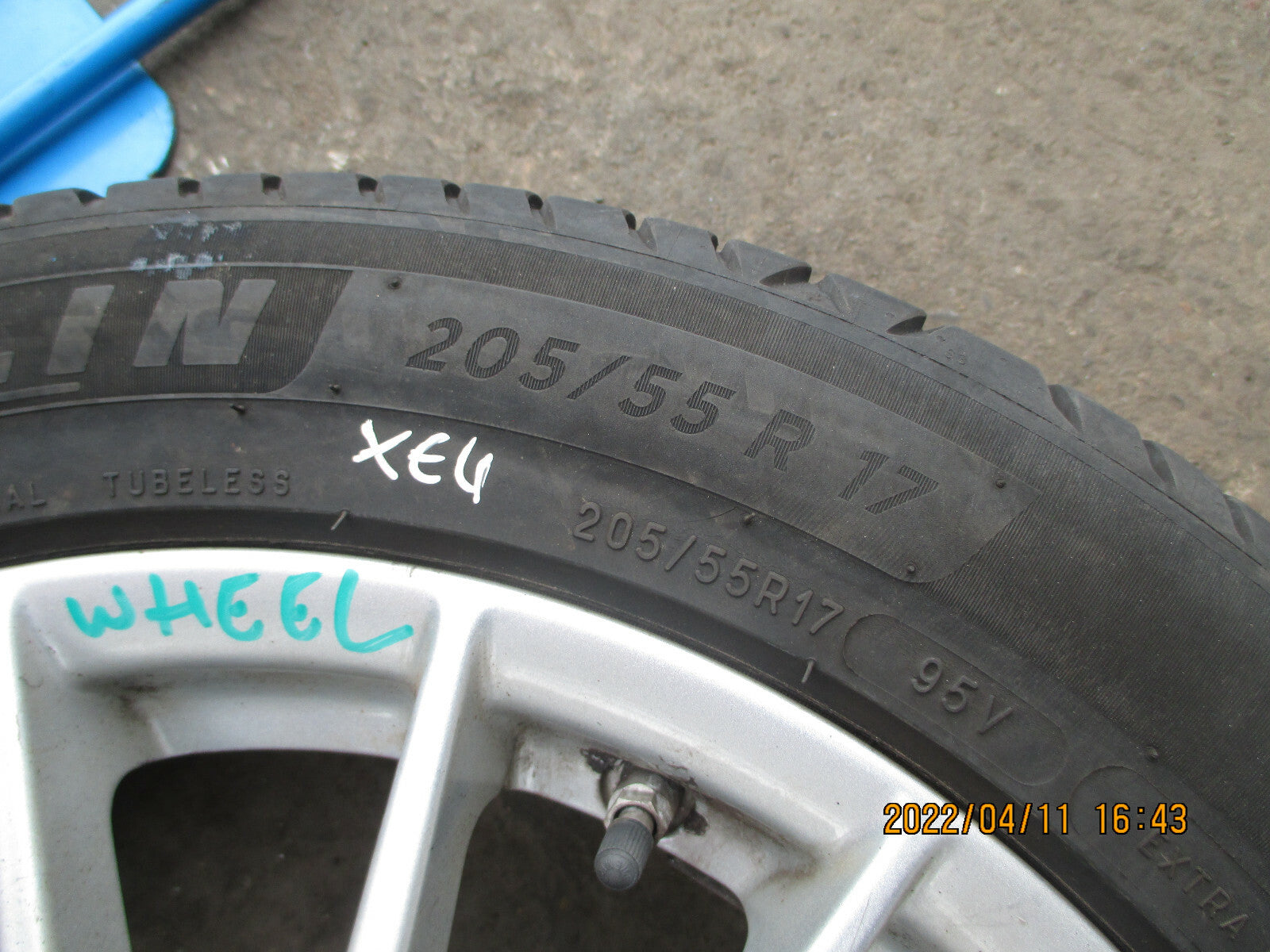 JAGUAR XE 2016 17 INCH SINGLE ALLOY WHEEL WITH TYRE 205/55R17 REF 2