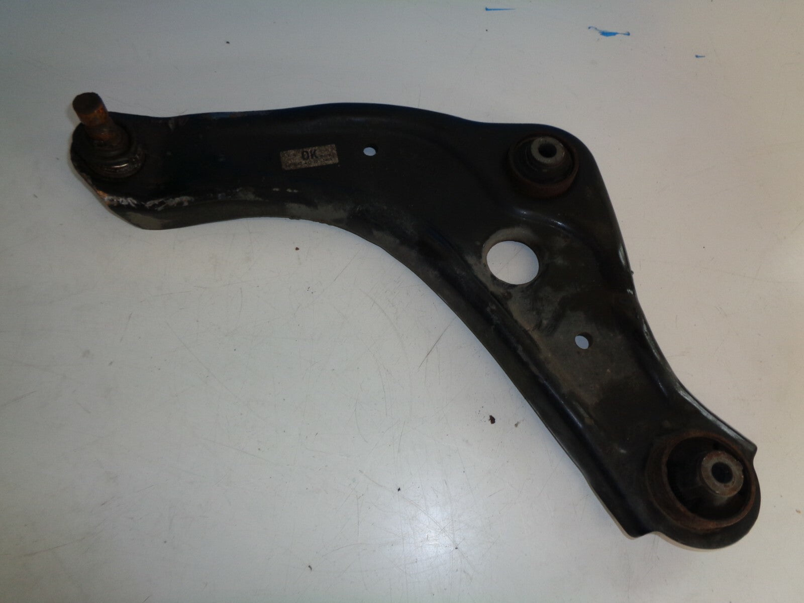 NISSAN QASHQAI J11 PASSENGER NEAR SIDE FRONT BOTTOM ARM LOWER WISHBONE