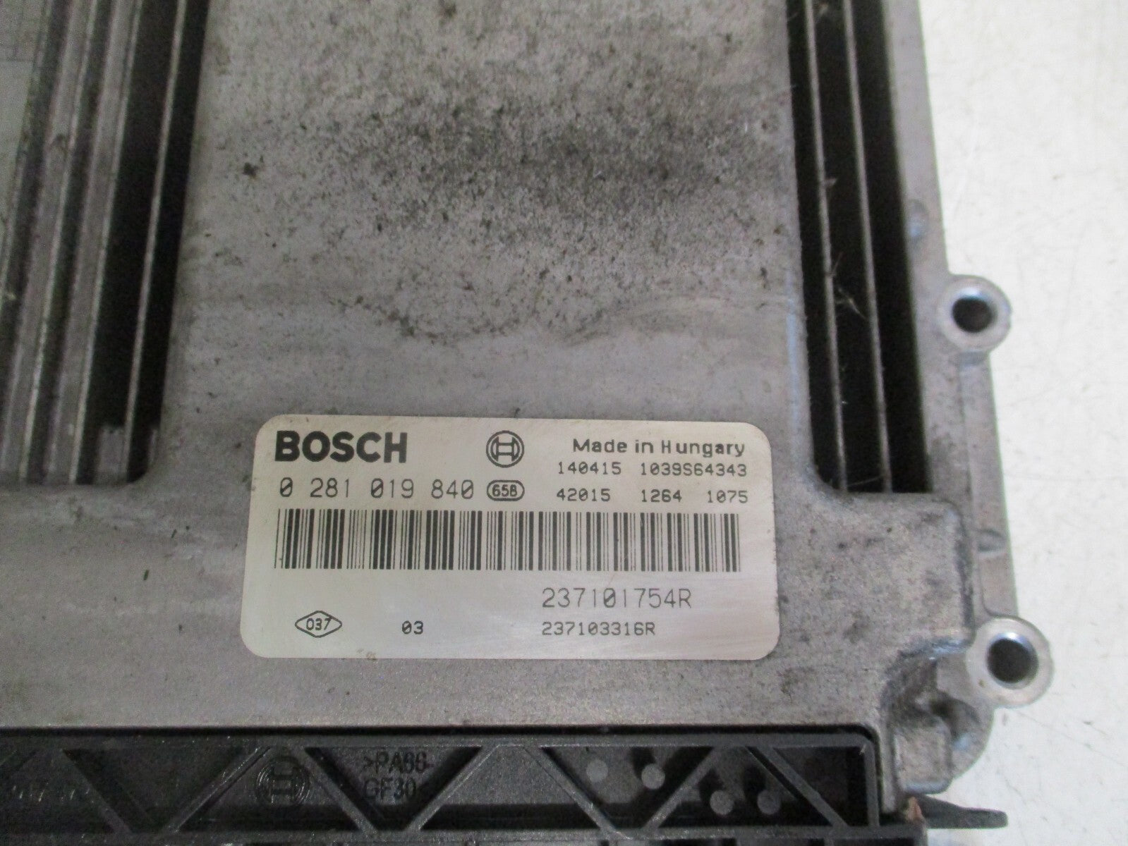 VAUXHALL VIVARO MK1 2014 2.0 DIESEL ECU ENGINE CONTROL MODULE 237101754R