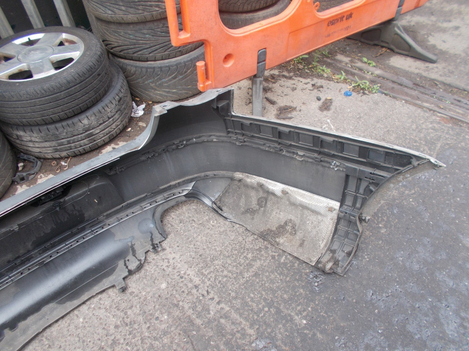 VW VOLKSWAGEN PASSAT B6 REAR BUMPER SILVER