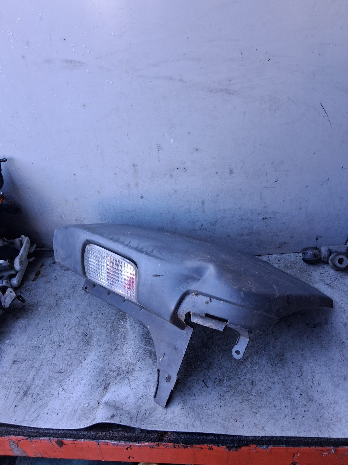 2005 VAUXHALL VIVARO OSR DRIVER SIDE REAR RIGHT BUMPER CORNER 91166147