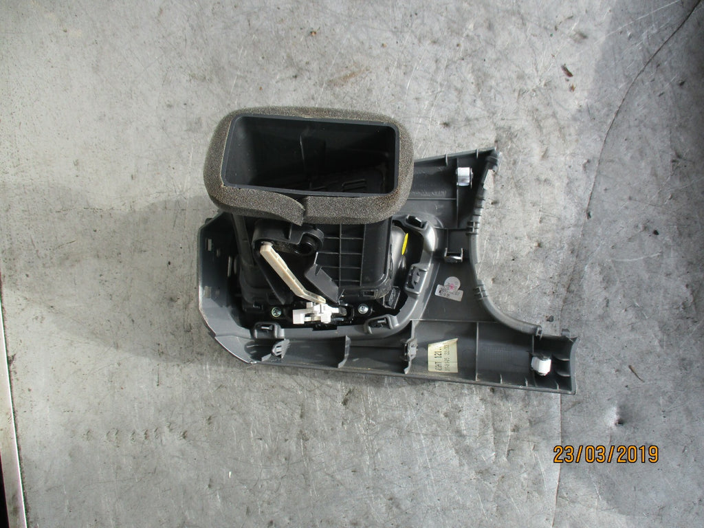 KIA RIO YB (MK4) OS DRIVER SIDE AIR VENTS GREY 97480H8900