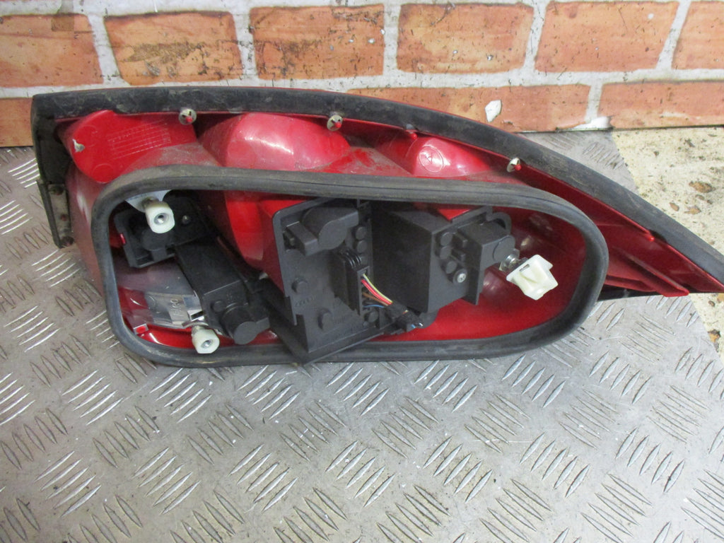 2002 AUDI TT QUATTRO 1.8 PETROL 180 BHP NS PASSENGER SIDE REAR LIGHT 89100109