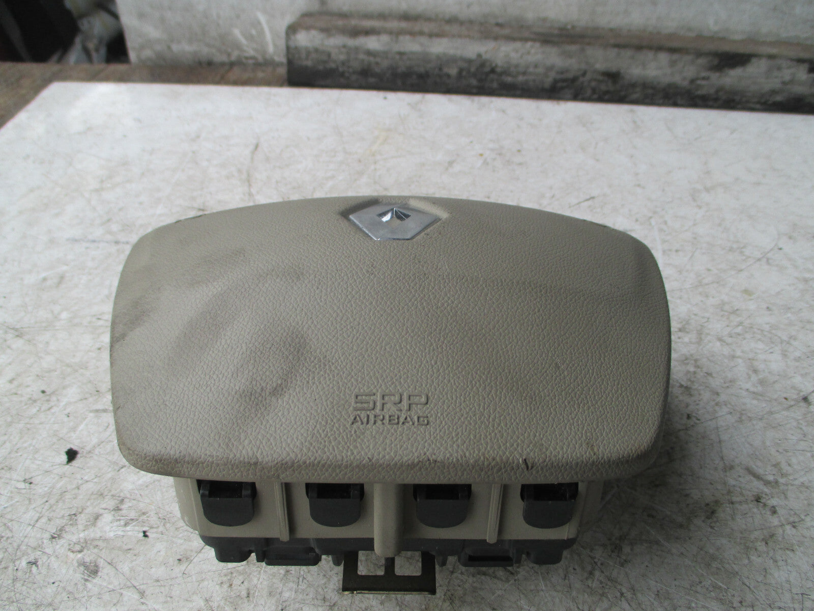 RENAULT SCENIC MK3 2012 DRIVER STEERING WHEEL SAFETY BAG 985705473R