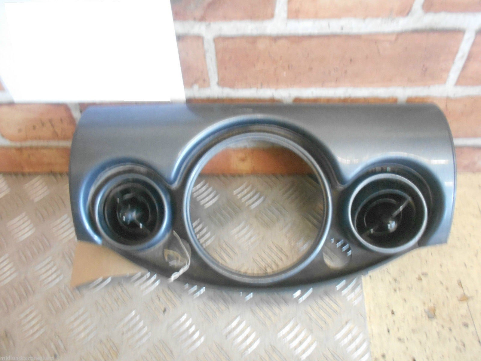 BMW MINI R52 CABRIOLET CONVERTIBLE 2006 HEATER VENT CLOCK SURROUND ASSEMBLY