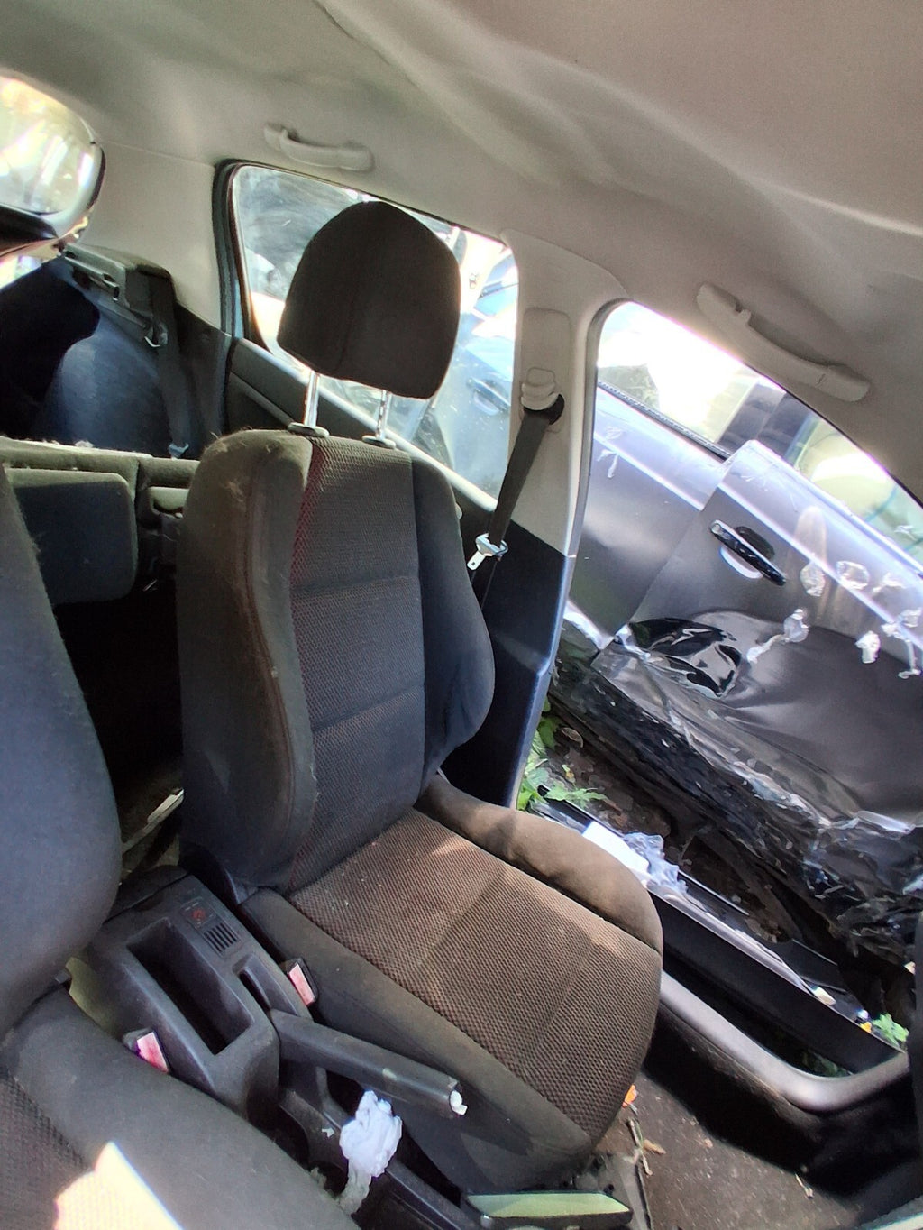 2006 PEUGEOT 307 NSF PASSENGER SIDE FRONT LEFT COMPLETE FABRIC SEAT