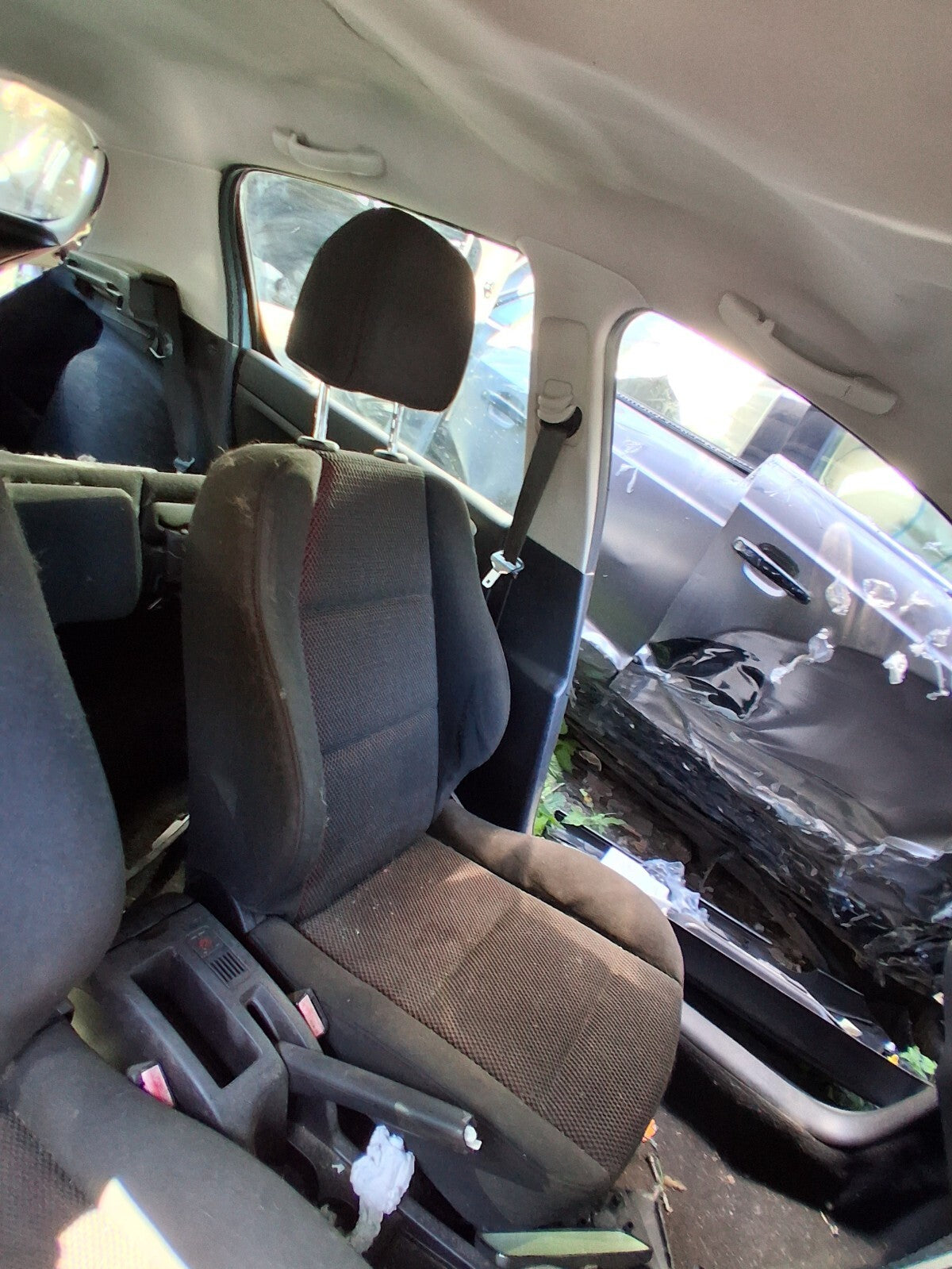 2006 PEUGEOT 307 NSF PASSENGER SIDE FRONT LEFT COMPLETE FABRIC SEAT