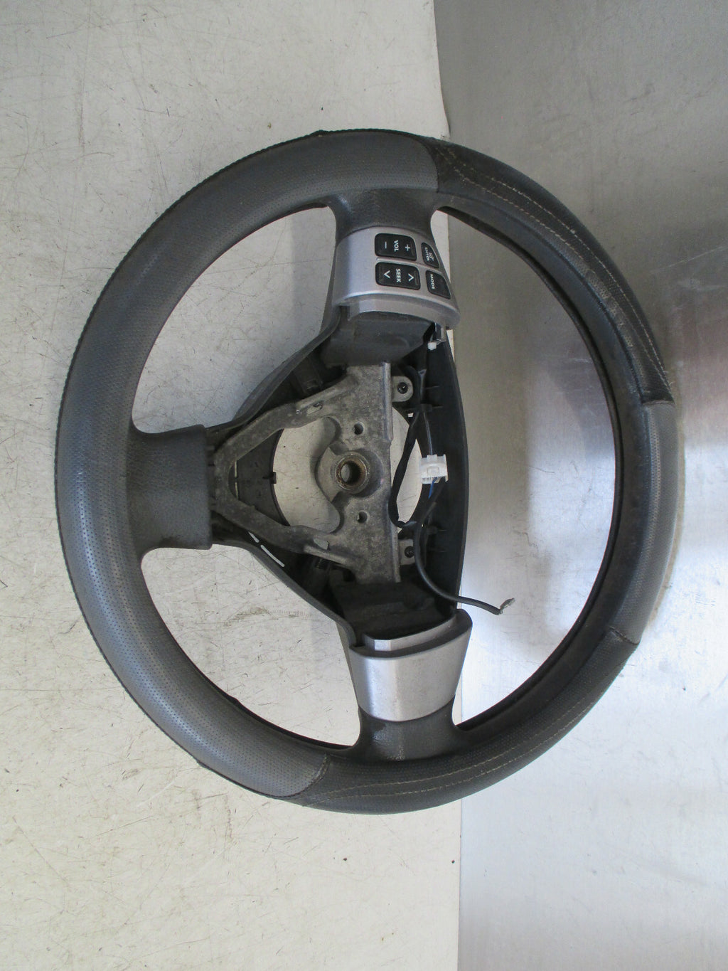 VAUXHALL AGILA A MK2 2010 3 SPOKE MULTIFUNCTION STEERING WHEEL