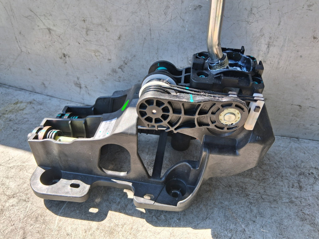 VAUXHALL CORSA F 2021 MANUAL GEAR STICK GEAR SHIFTER GEAR LEVER 9824124780