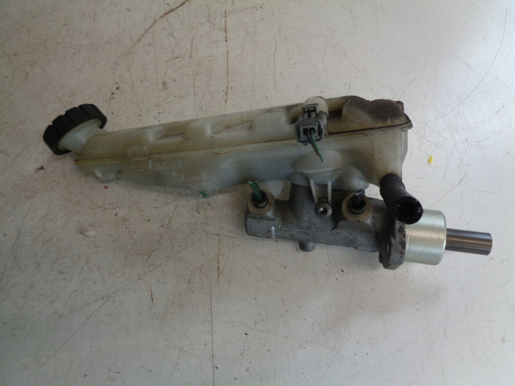 RENAULT CLIO MK3 2006 1.2 1.4 BRAKE MASTER CYLINDER RESERVOIR BOTTLE 8200129957