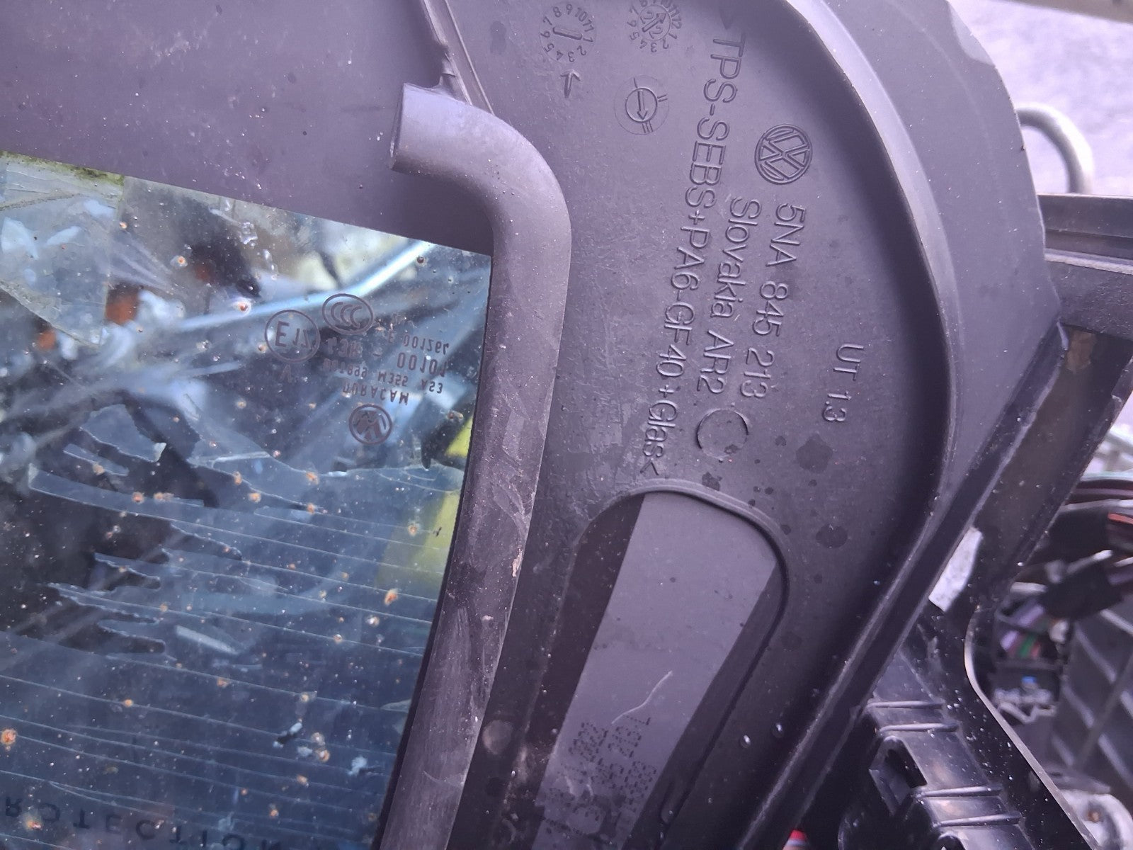 2023 VW VOLKSWAGEN TIGUAN NSR PASSENGER SIDE REAR QUARTER GLASS 5G6845213