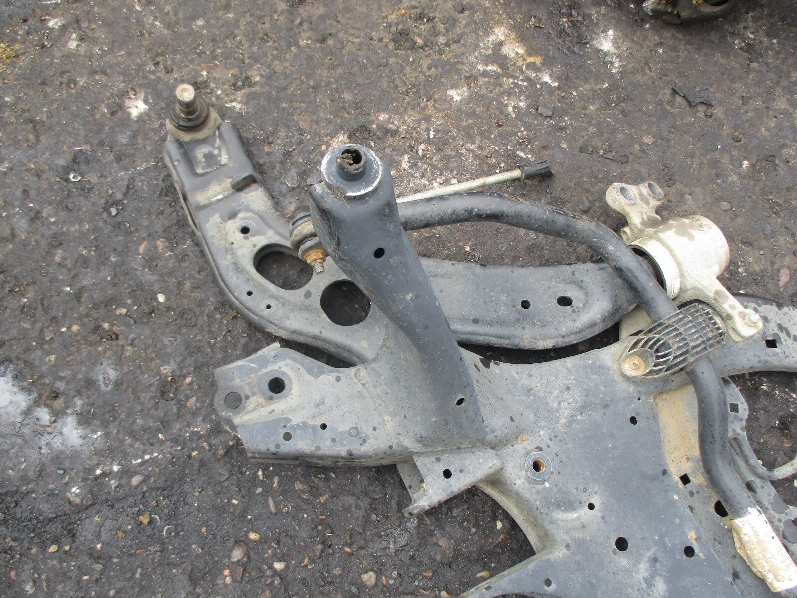 BMW X1 F48 2.0 DIESEL FRONT SUBFRAME CRADLE 6872729