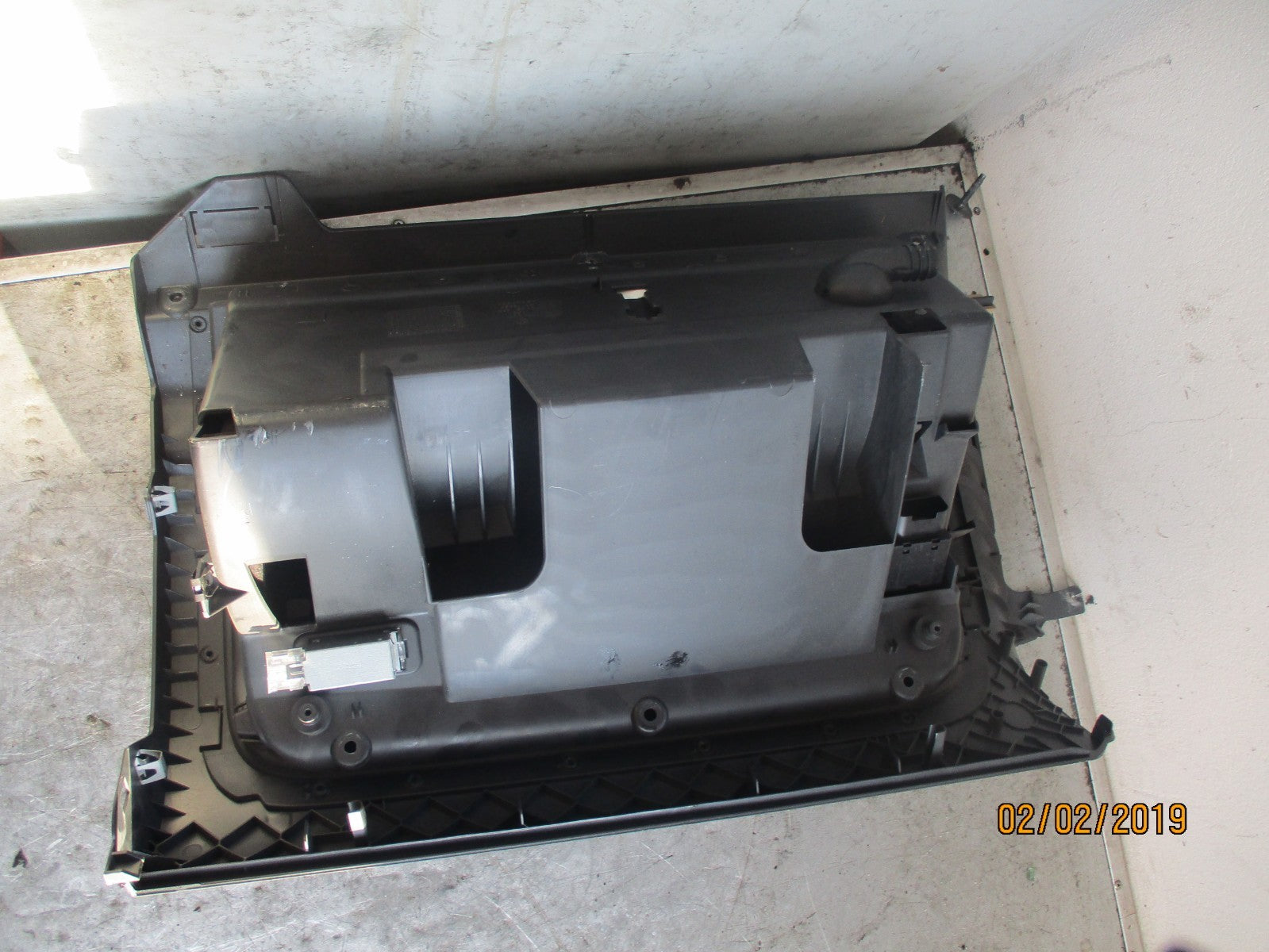 VW VOLKSWAGEN GOLF MK5 GLOVE BOX COMPARTMENT 1K2857290