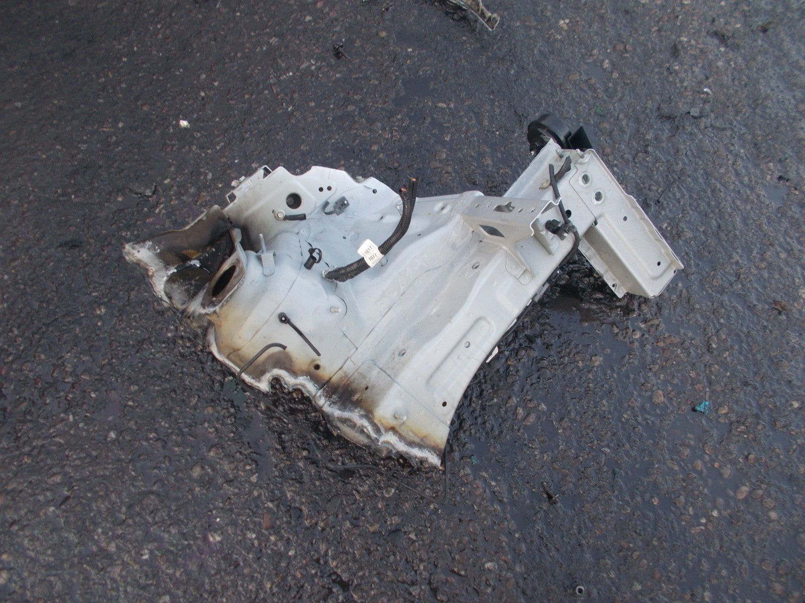 VAUXHALL VIVA OPEL KARL 2014-2019 NSF PASSENGER FRONT FLITCH CHASSIS CORNER