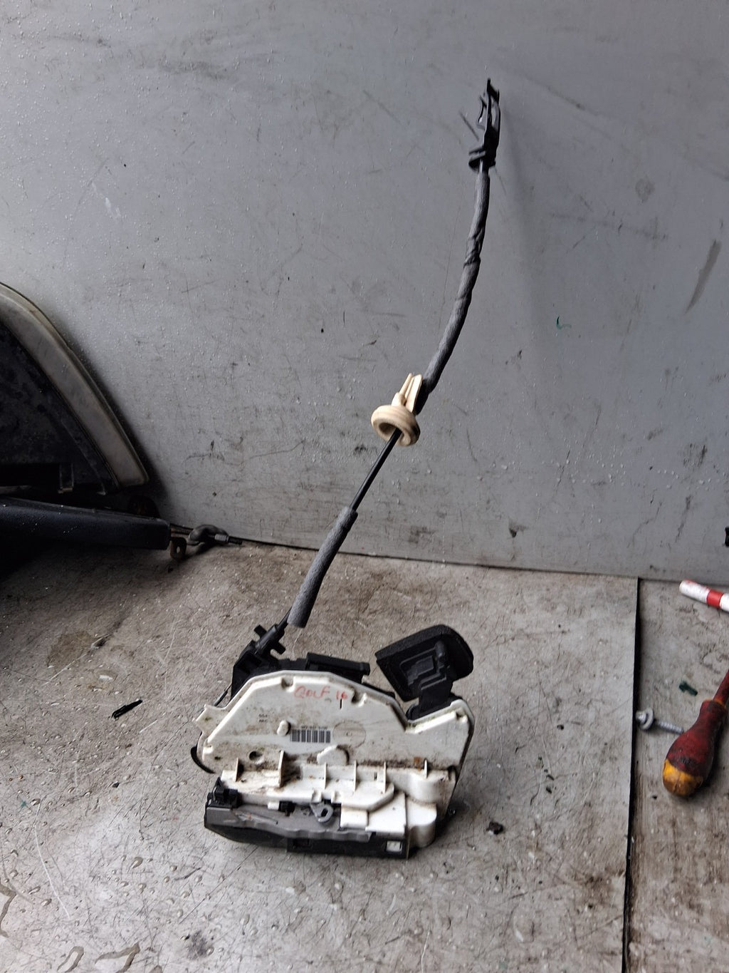 2016 VOLKSWAGEN GOLF DOOR LOCK MECH 5K2837015D