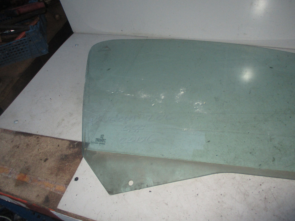PEUGEOT 206 2006 3 DOOR OSF DRIVER SIDE FRONT WINDOW GLASS