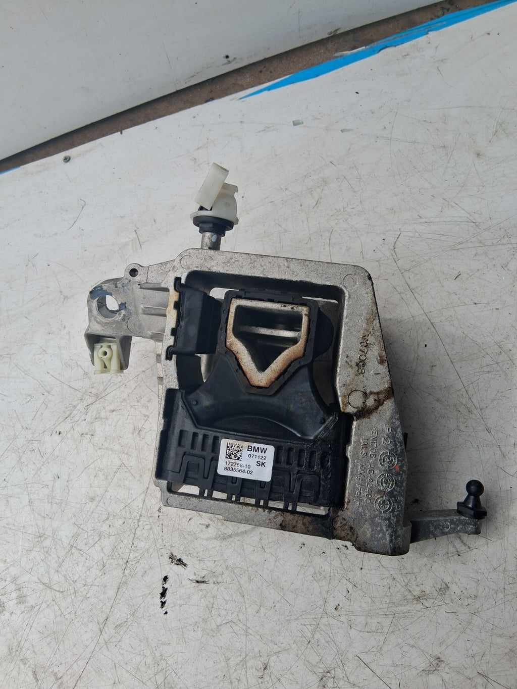 2024 BMW 2 SERIES ENGINE MOUNT 17276810