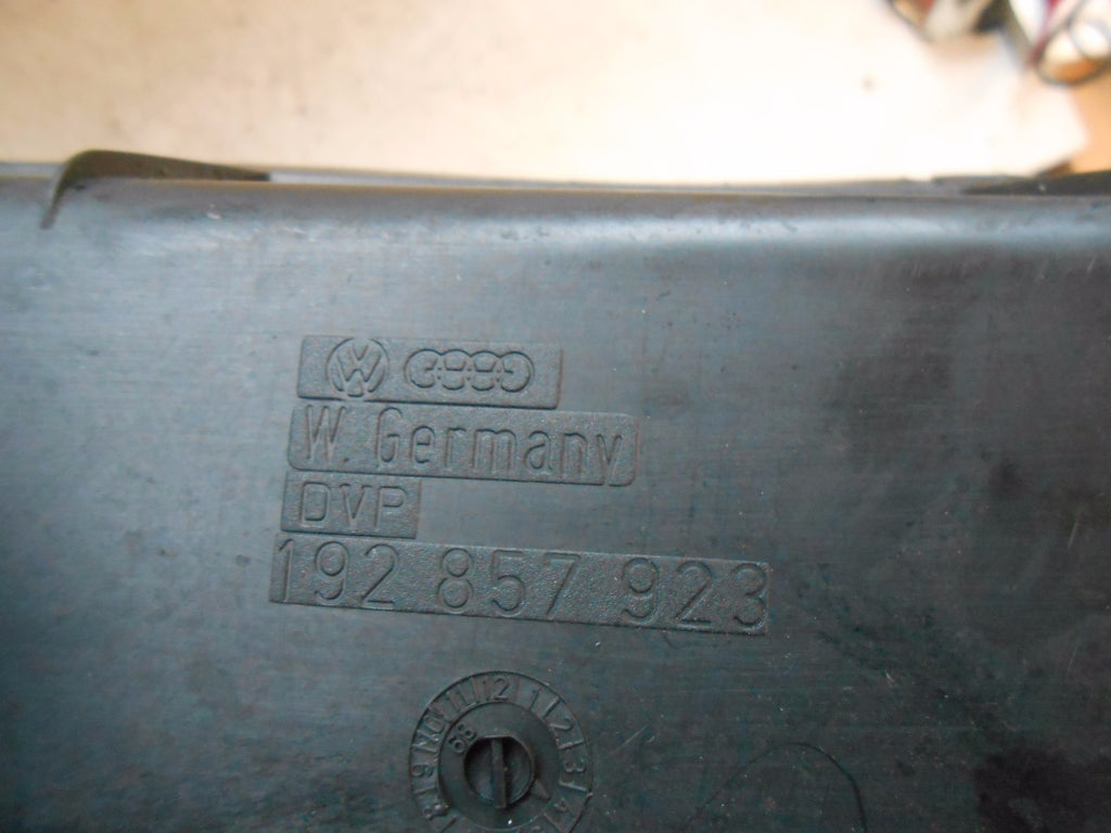 VW VOLKSWAGEN GOLF MK2 NS PASSENGER SIDE UNDER DASHSTORAGE TRAY 192857923