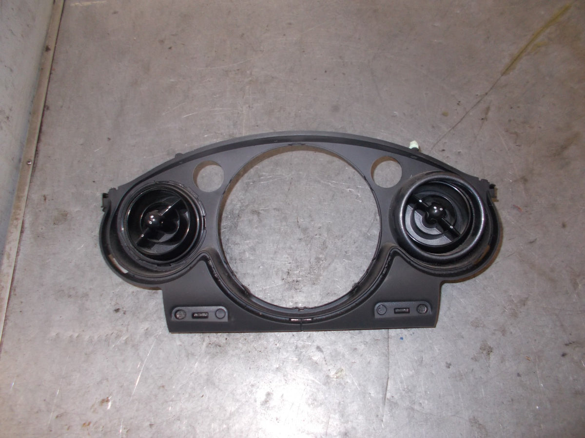 MINI COOPER ONE R50 2004 SPEEDOMETER TRIM & AIR VENTS 0769337