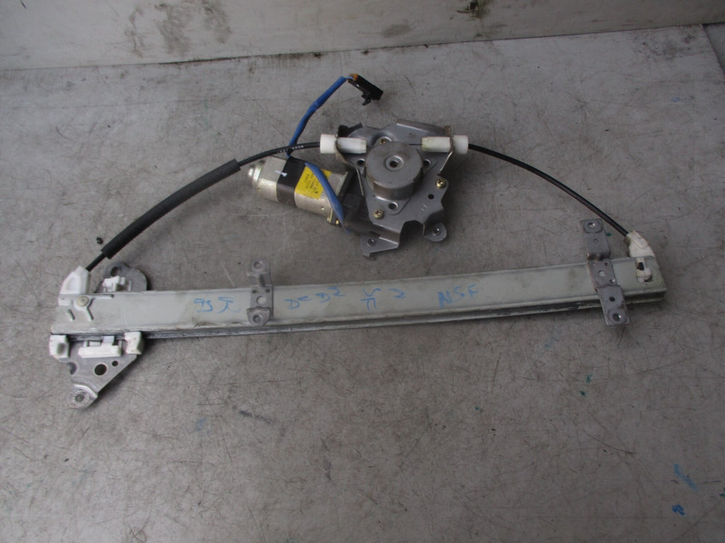 2002 NISSAN NAVARA D22 NSF PASSENGER FRONT WINDOW MOTOR & REGULATOR 807312S410