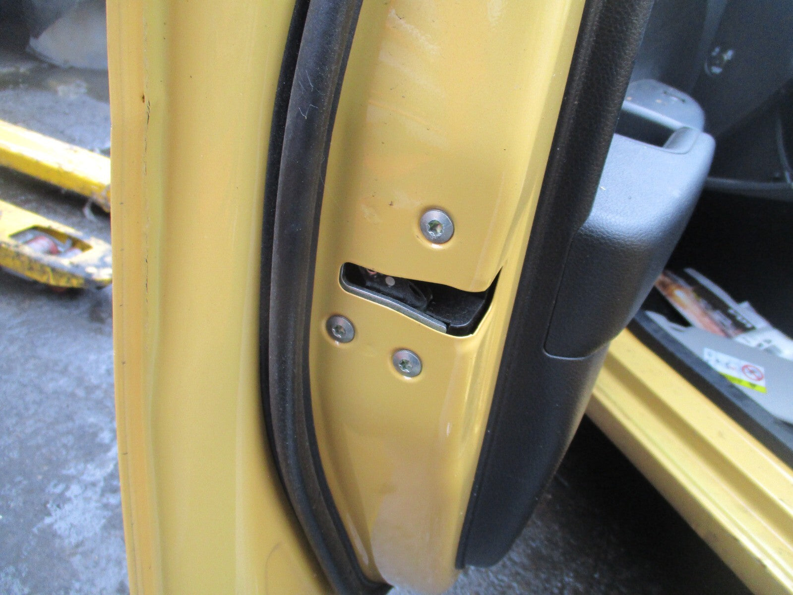 2023 KIA PICANTO MK3 JA NSF PASSENGER SIDE FRONT DOOR LOCK MECHANISM
