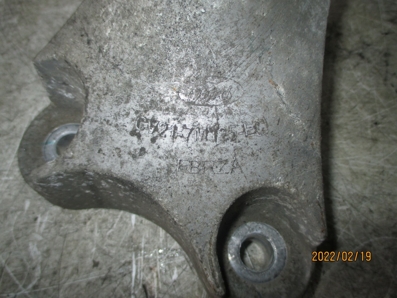 FORD FIESTA MK8 2019 NS PASSENGER SIDE FRONT ENGINE MOUNT cv217m125ec