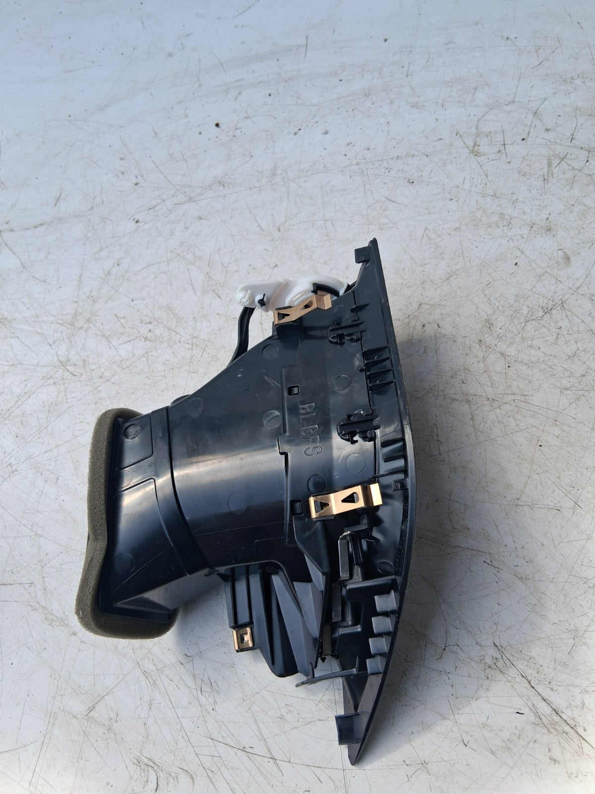 2024 BMW 2 SERIES NSF PASSENGER SIDE FRONT LEFT AIR VENT 6823191