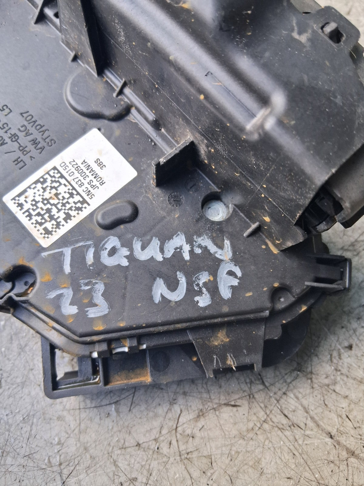 2023 VW VOLKSWAGEN TIGUAN NSF PASSENGER SIDE FRONT DOOR LOCK MECHANISM
