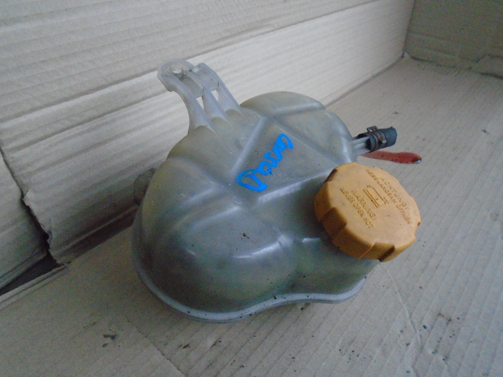 VAUXHALL CORSA D COOLANT EXPANSION TANK RESERVOIR