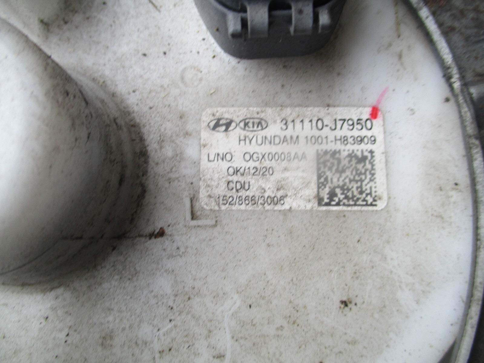 2012 KIA FUEL PUMP SENDING UNIT 31110-J7950