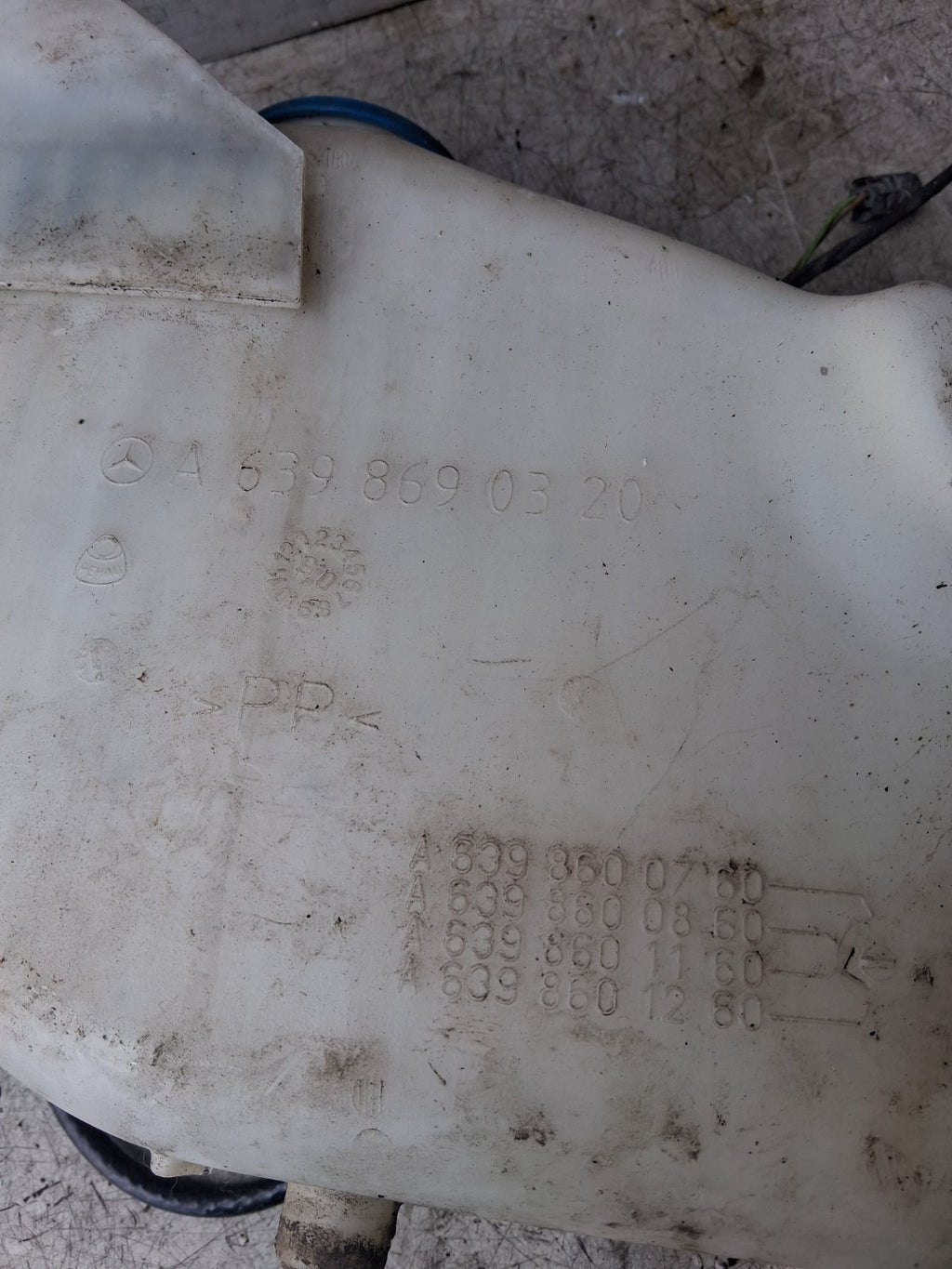 2007 MERCEDES BENZ VITO WINDSCREEN FLUID WASHER RESERVOIR A6398690320