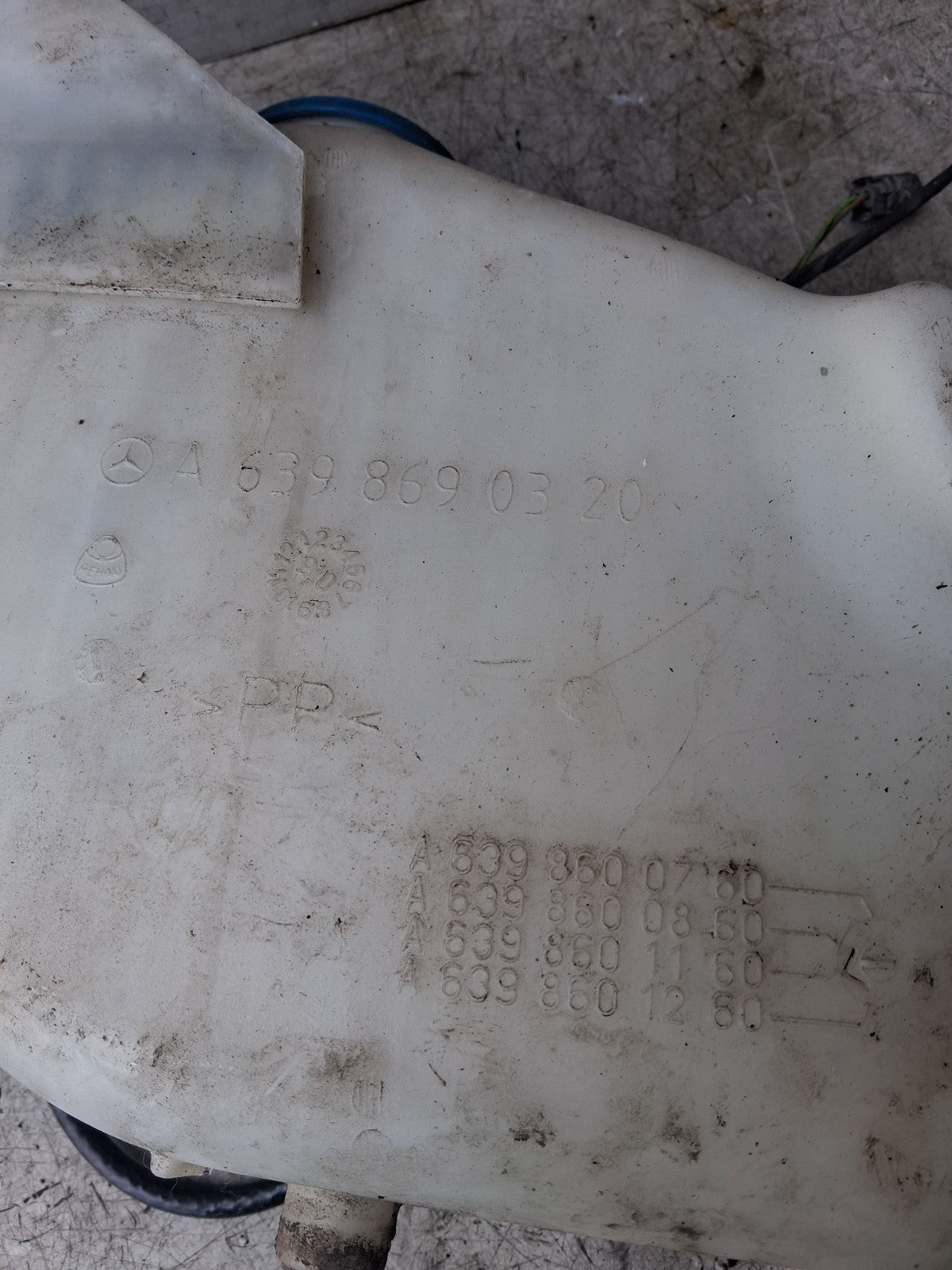 2007 MERCEDES BENZ VITO WINDSCREEN FLUID WASHER RESERVOIR A6398690320