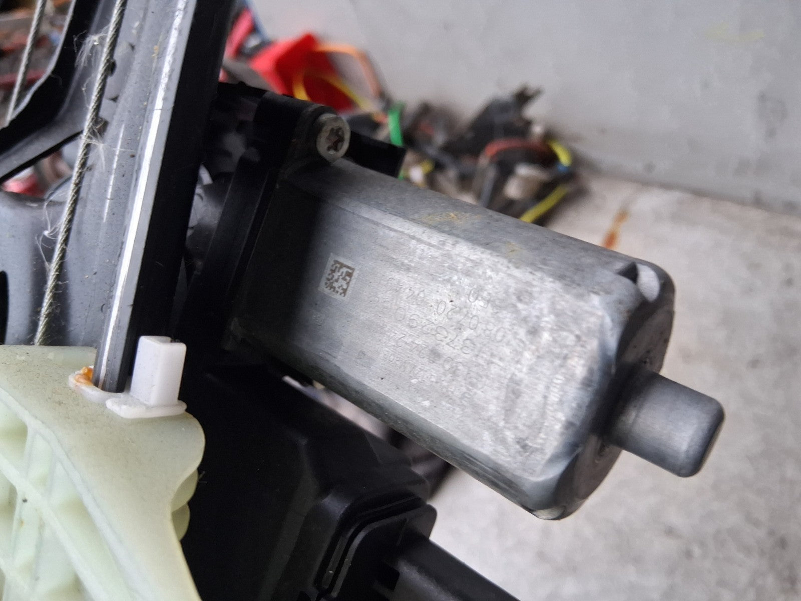 2021 VAUXHALL VIVARO MK3 NSF PASSENGER SIDE WINDOW MOTOR REGULATOR 9829889780