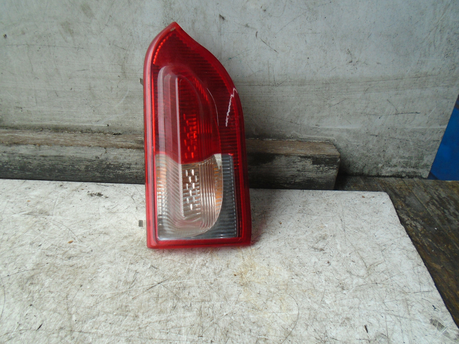 VAUXHALL INSIGNIA MK1 2012 OSR DRIVER SIDE REAR INNER TAIL LIGHT 13226855