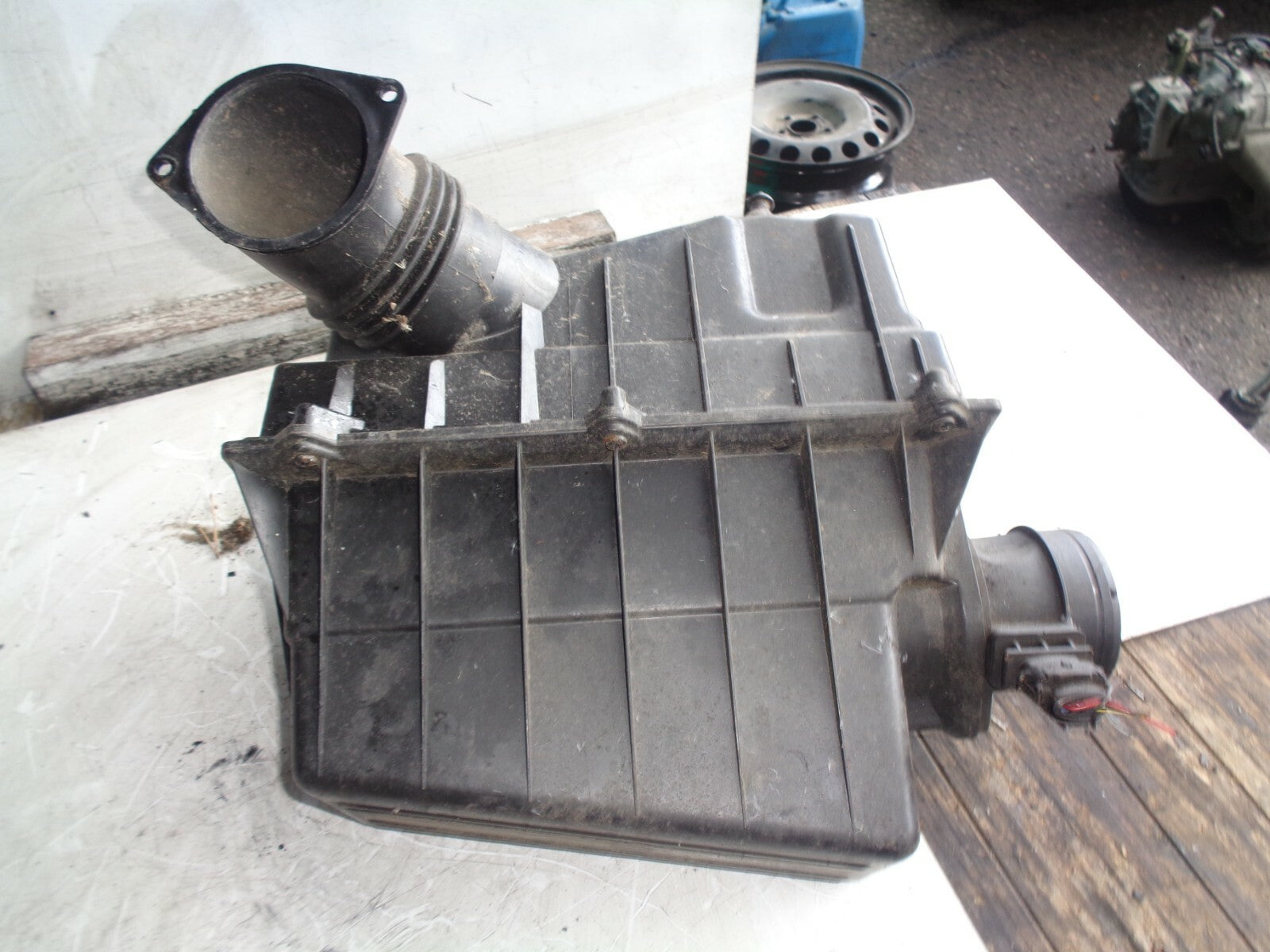 SAIC LDV MAXUS V80 2018 2.5 DIESEL AIR FITER BOX