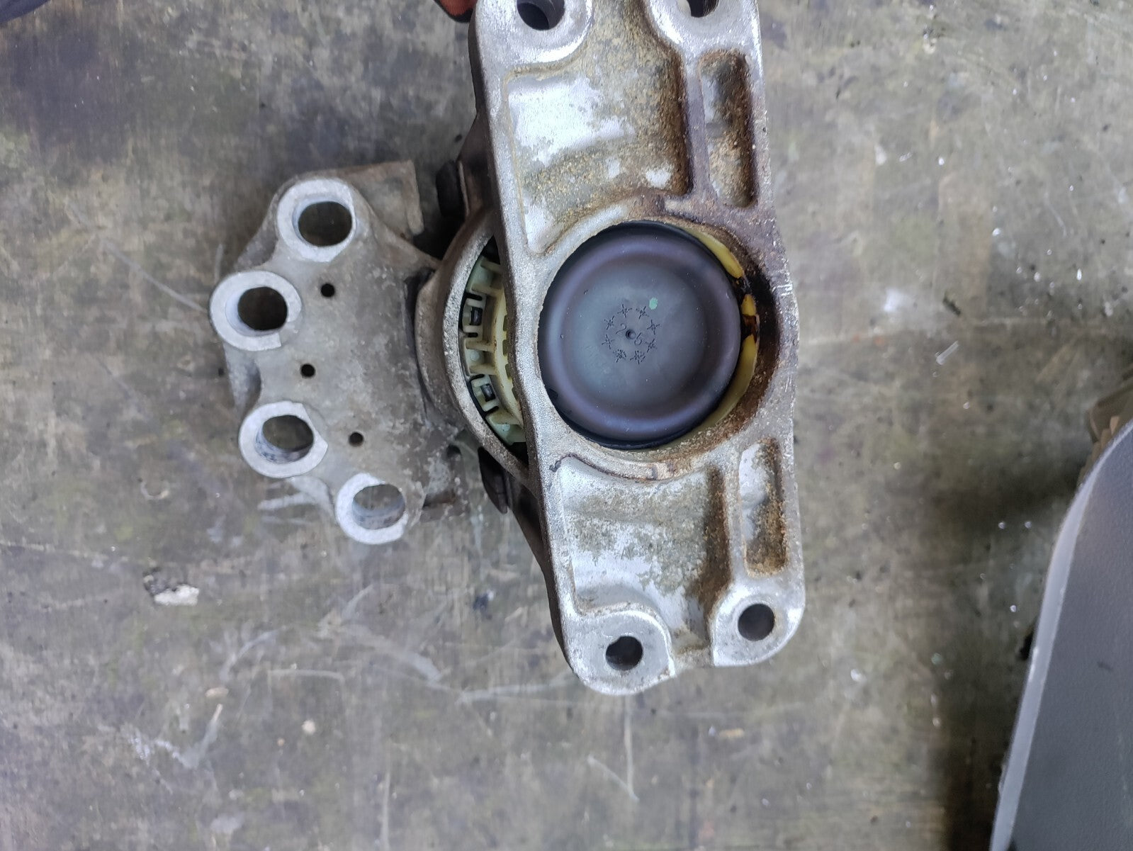 2019 FORD TRANSIT FRONT RIGHT ENGINE MOUNT GK216F012CC