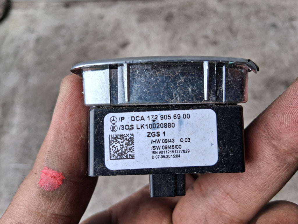 MERCEDES BENZ C CLASS 2009 W204 OSF DRIVER SIDE WINDOW CONTROL SWITCH 1729056900