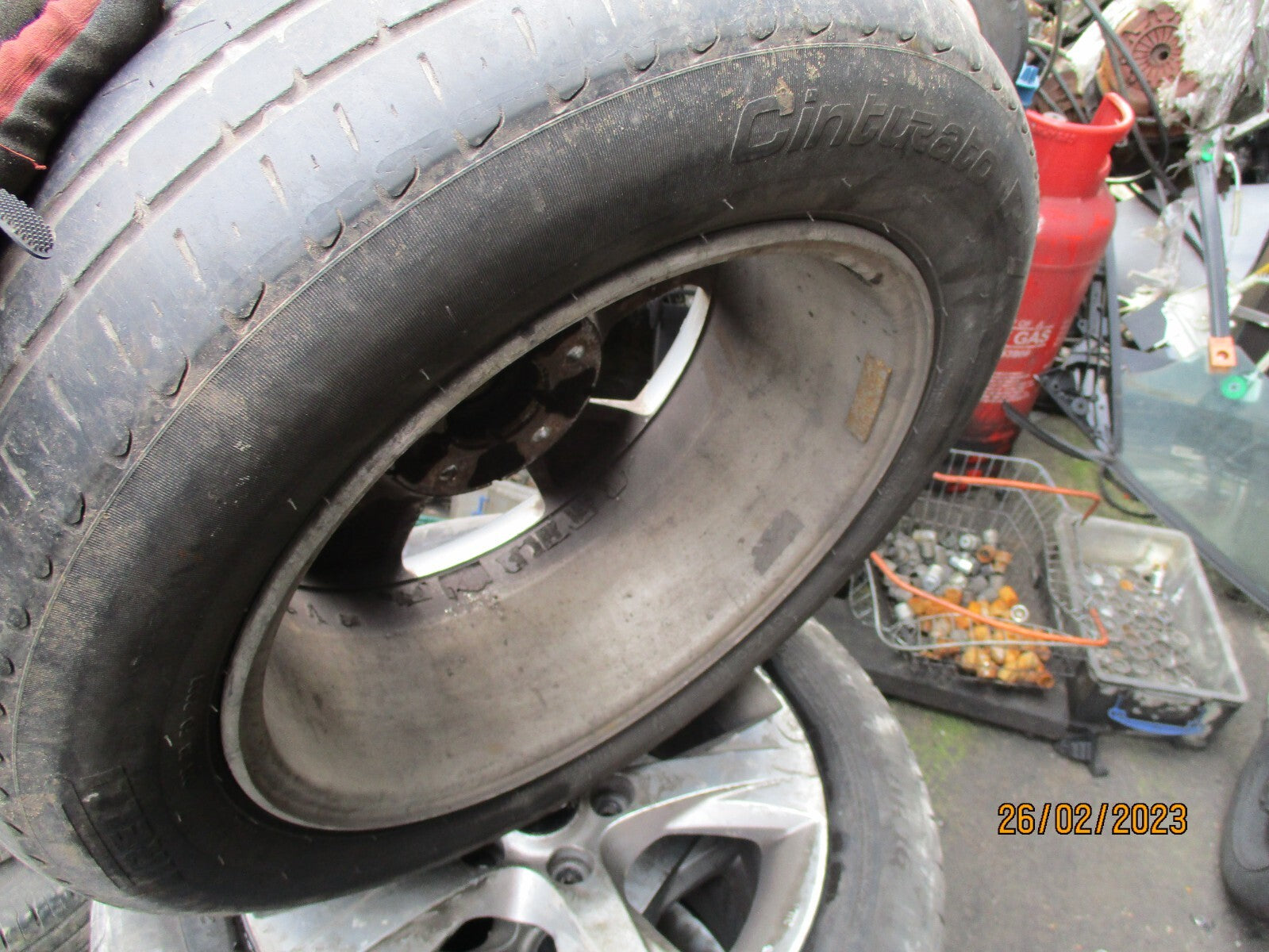 HYUNDAI I40 2012 16 INCH ALLOY WHEEL WITH TYRE 205/60R16 REF 1
