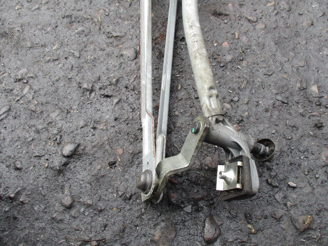2009 FORD FIESTA MK7 FRONT WIPER MOTOR AND LINKAGE 8A6117500BD